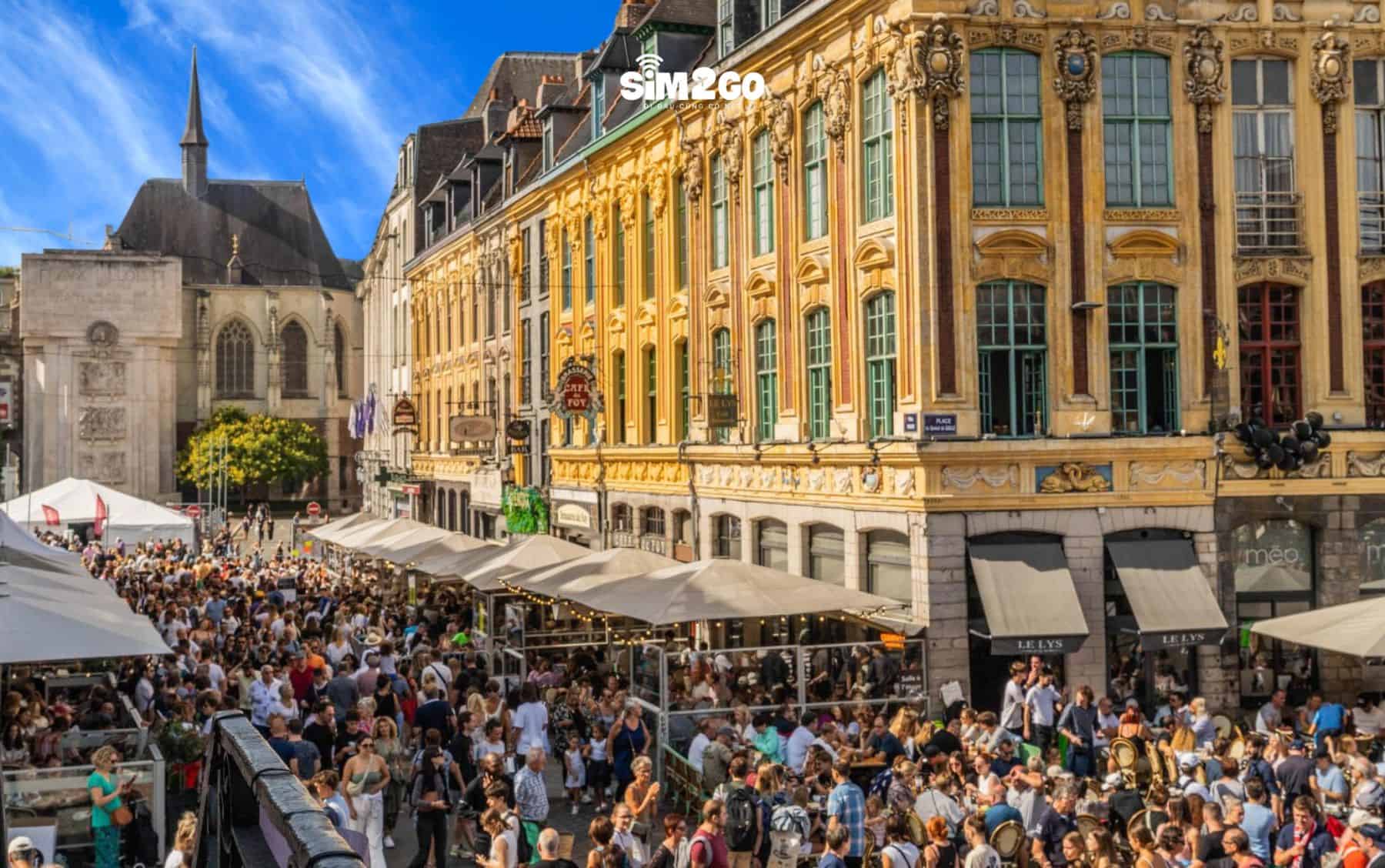 du-khach-co-the-tim-thay-moi-thu-tu-do-suu-tam-hiem-den-cac-mat-hang-hang-ngay