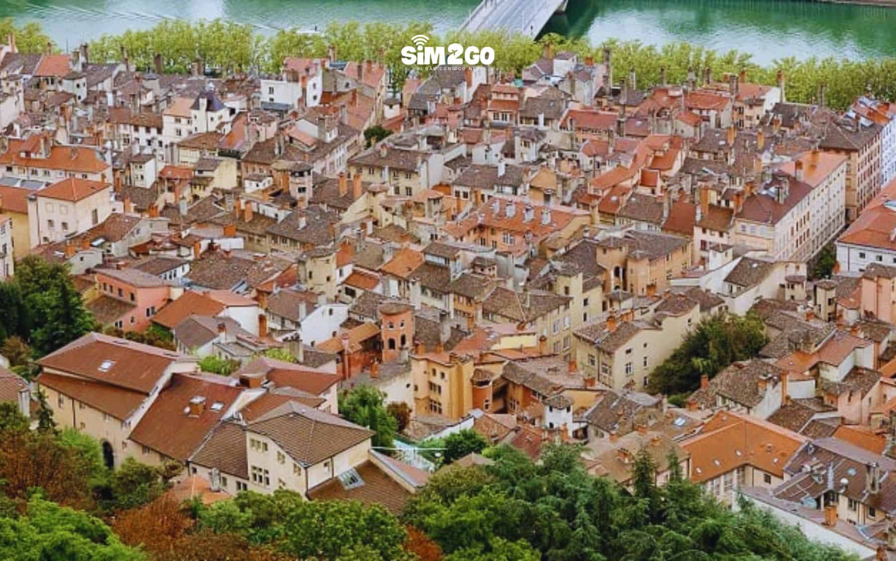 day-la-mot-trong-nhung-khu-pho-thoi-phuc-hung-rong-lon-nhat-chau-au