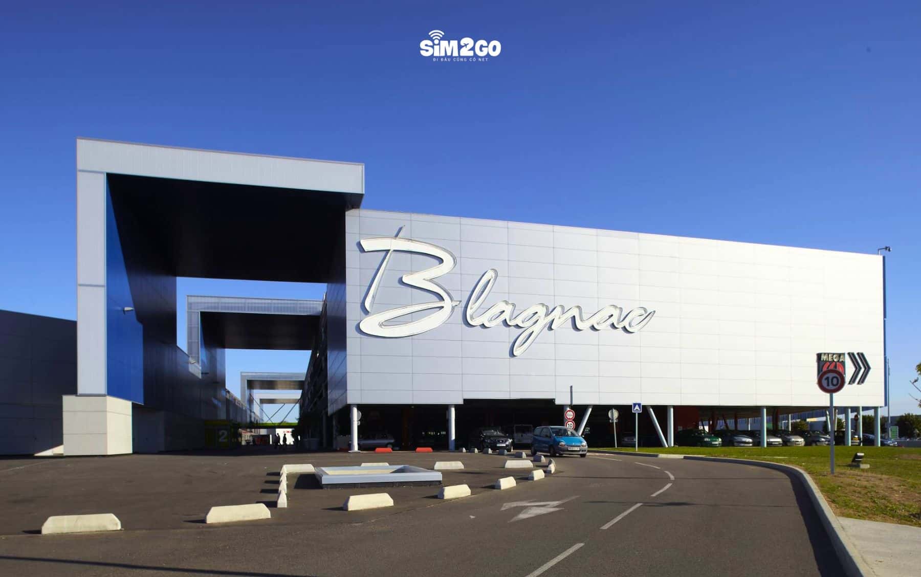 trung-tam-co-thiet-ke-sang-chanh-phu-hop-cho-nhung-tin-do-mua-sam-me-song-ao