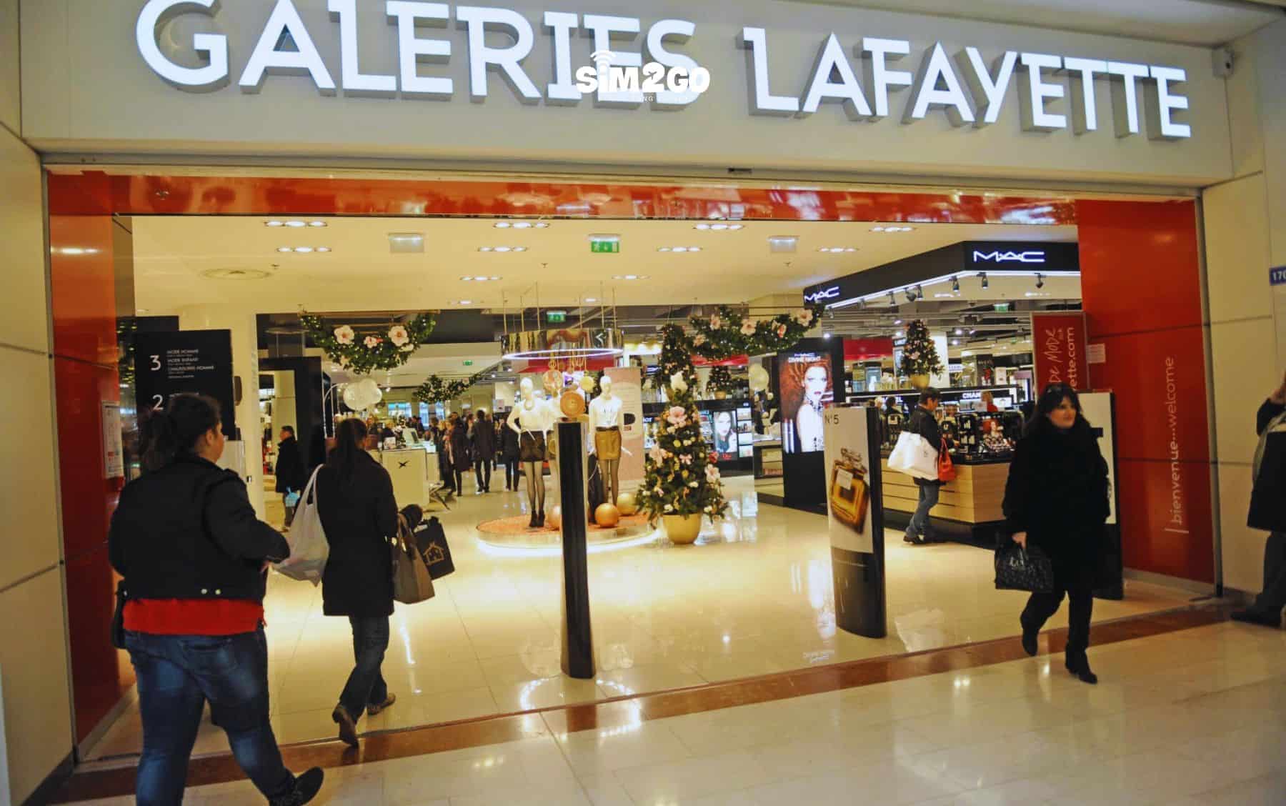 cua-hang-nay-la-mot-phan-cua-chuoi-Galeries-Lafayette
