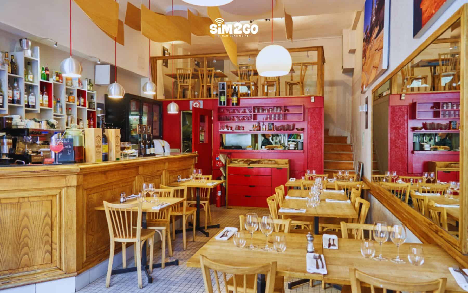 nha-hang-noi-tieng-voi-cac-mon-an-ngon-khong-gian-am-cung