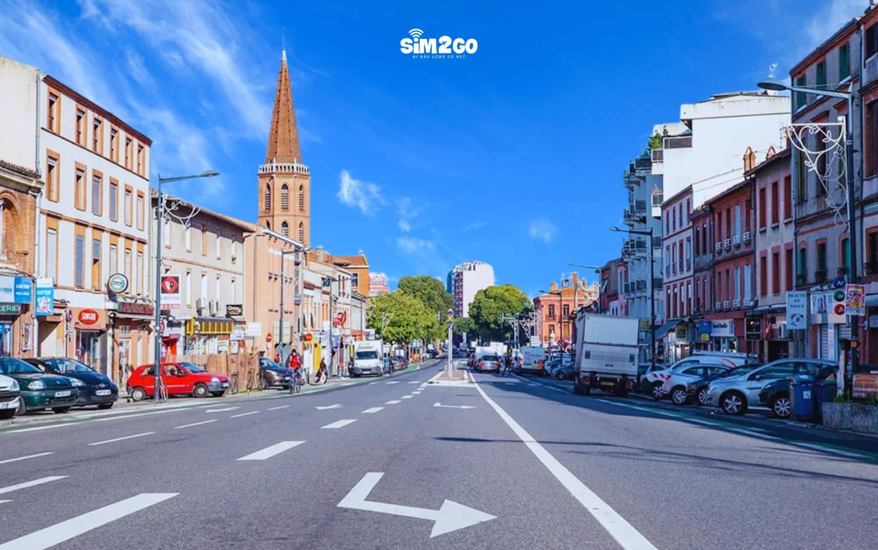 con-pho-yen-binh-nhung-khong-kem-phan-xinh-dep