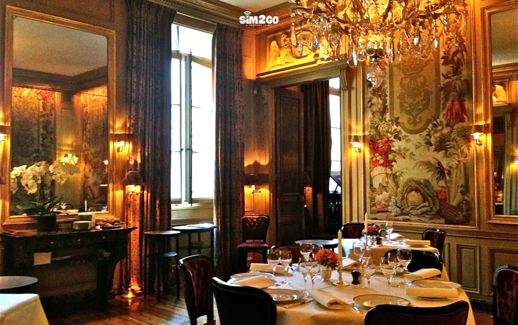 nha-hang-noi-tieng-dich-vu-hoan-hao-va-cac-mon-an-tinh-te