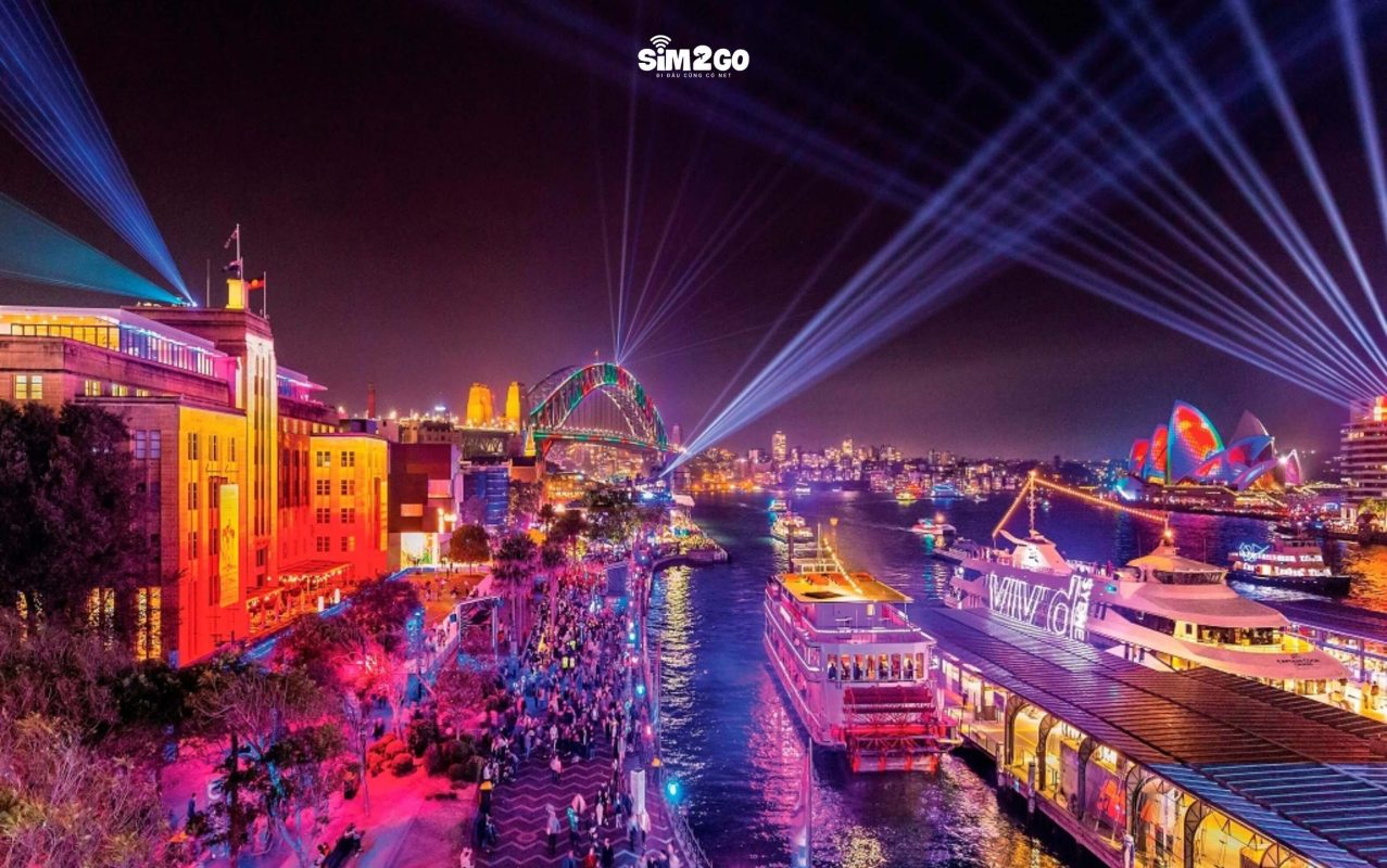 Sydney-bung-sang-voi-le-hoi-anh-sang-vao-mua-thu-o-uc