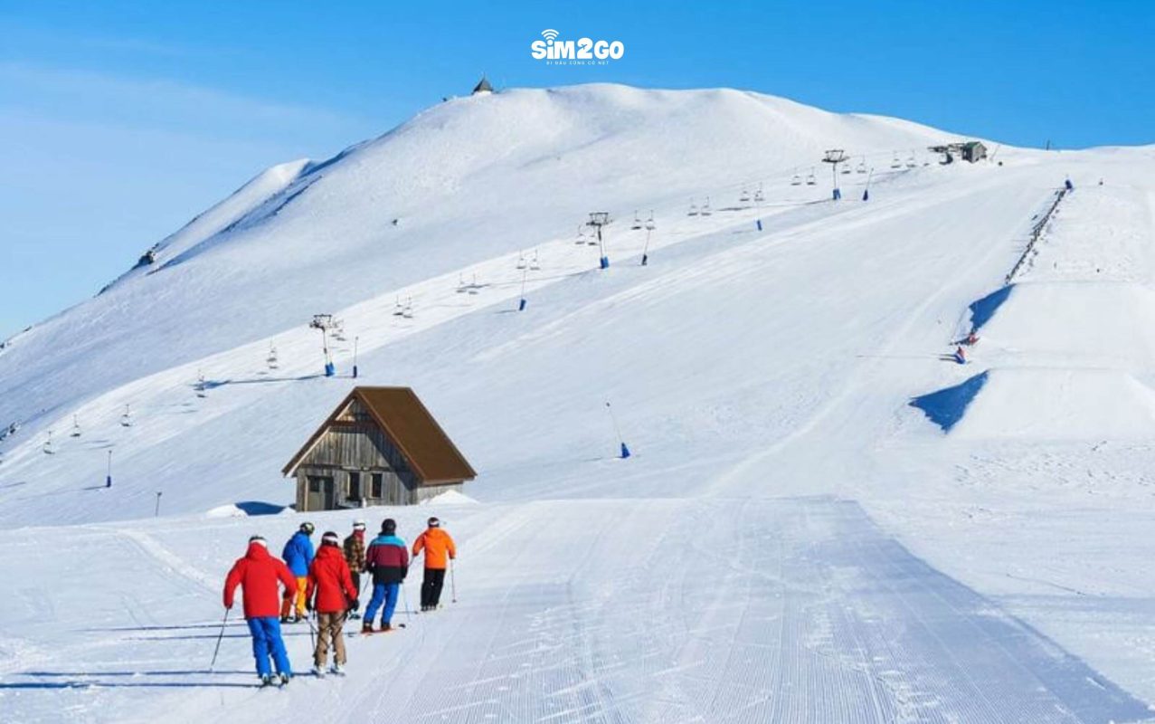 Trai-nghiem-truot-tuyet-vao-mua-dong-o-uc-thu-hut-nhieu-du-khach