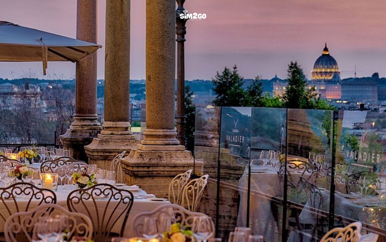 Aroma-mang-den-khung-canh-lang-man-voi-tam-nhin-thang-ra-cac-diem-noi-tieng