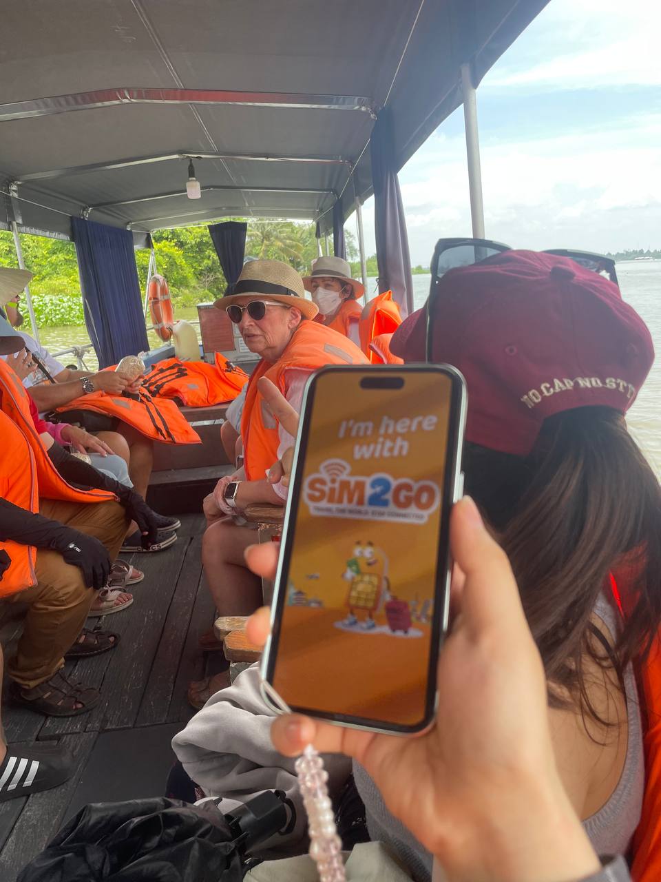 Khách hàng SIM2GO sử dụng SIM Việt Nam trong hành trình khám phá miền Tây