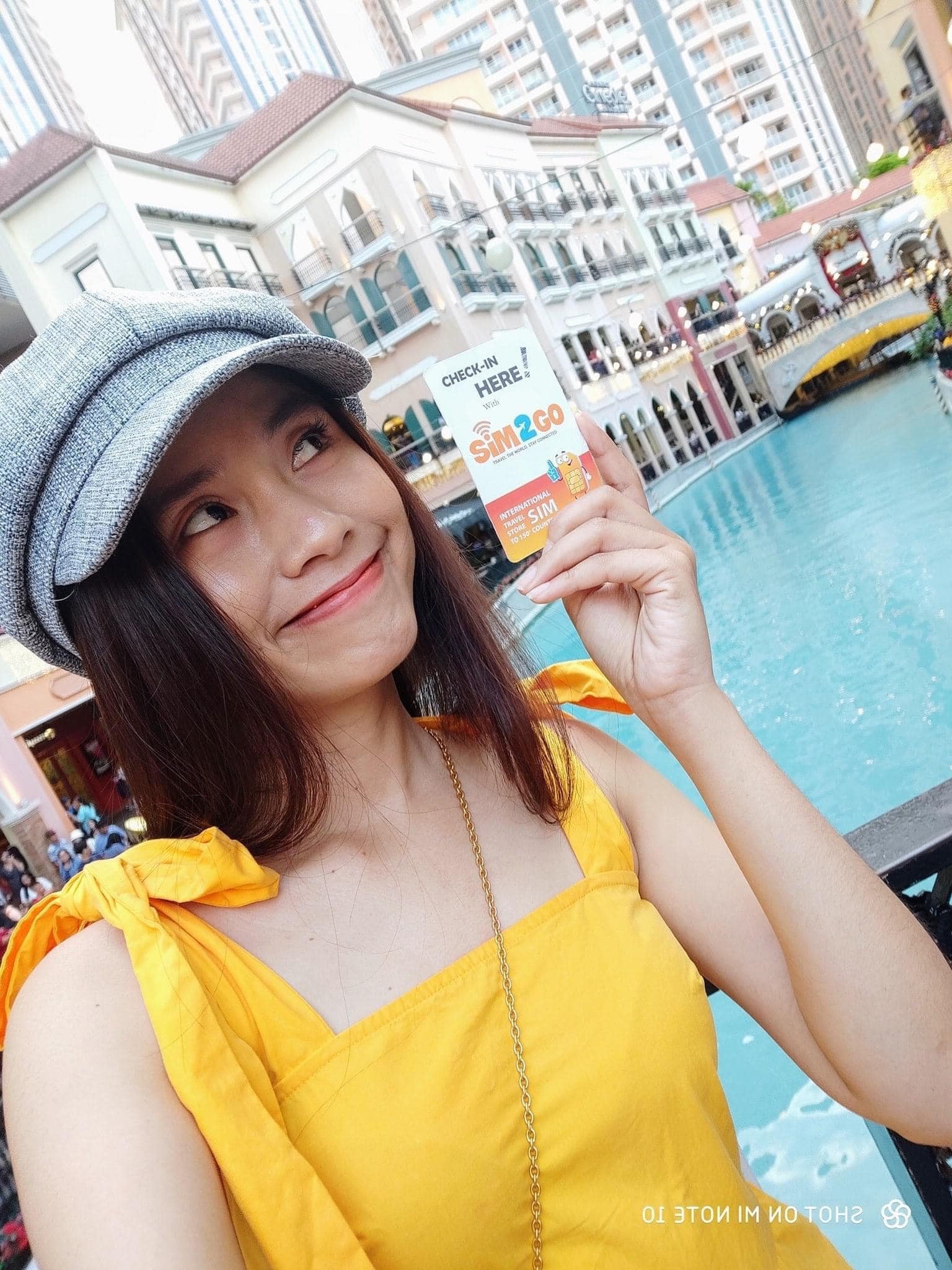Khách hàng SIM2GO sử dụng SIM Philippines check-in Venice Grand Canal Mall