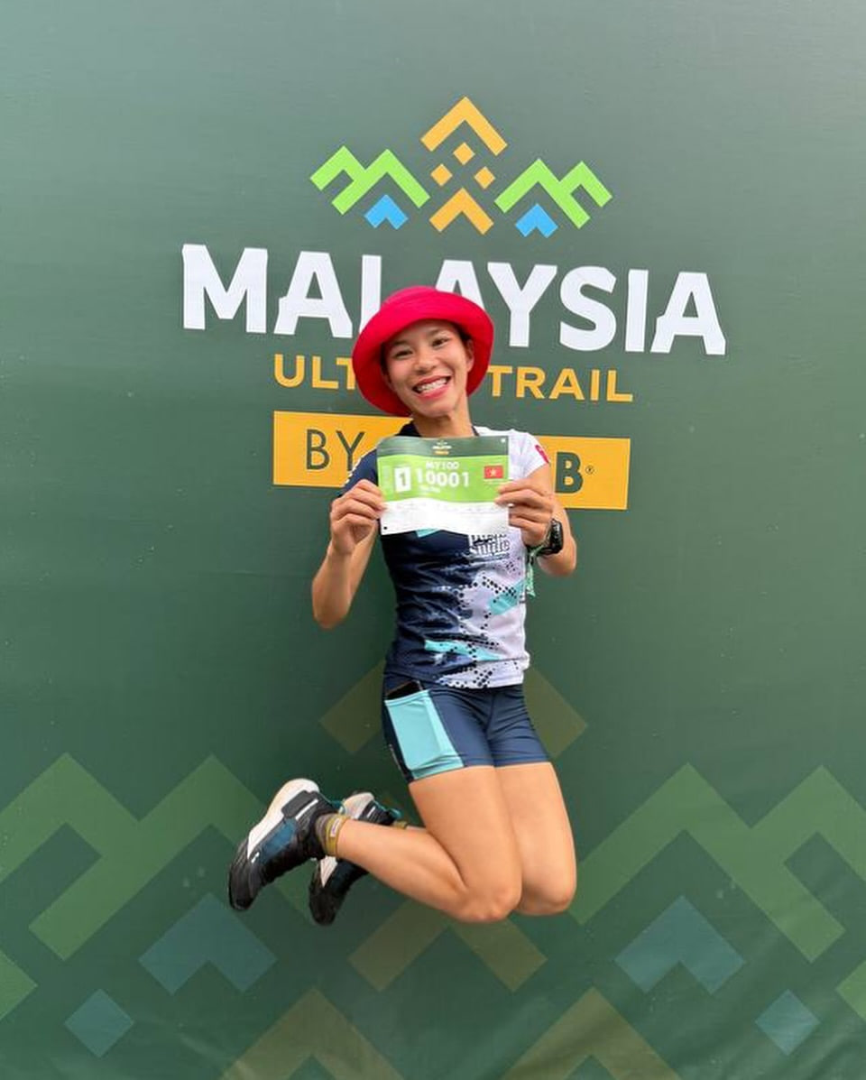 SIM2GO cùng Nữ hoàng chạy trail Hà Thị Hậu tại giải chạy Malaysia Trail 2025