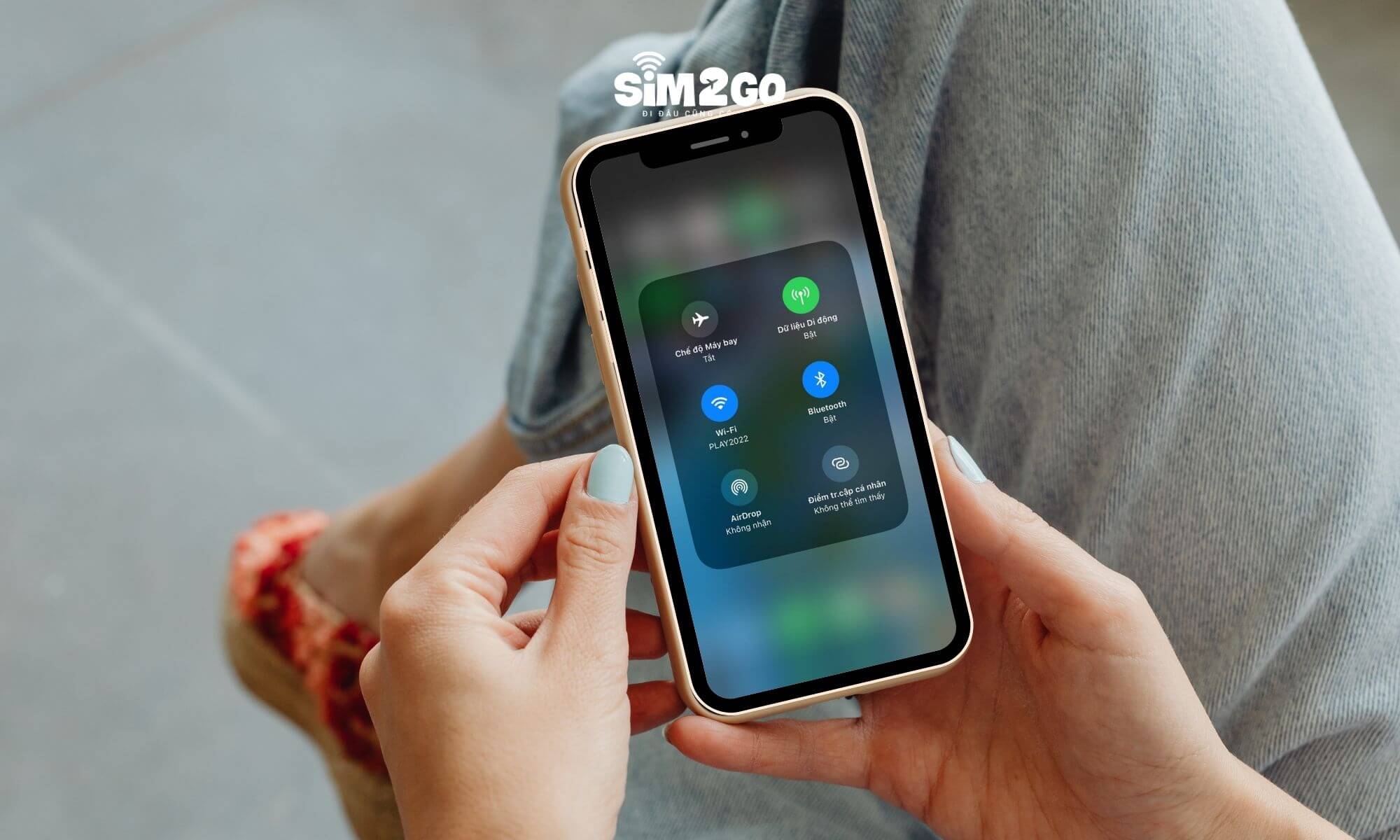 Bật Bluetooth, Wi-Fi và đặt 2 iPhone gần nhau trong quá trình chuyển