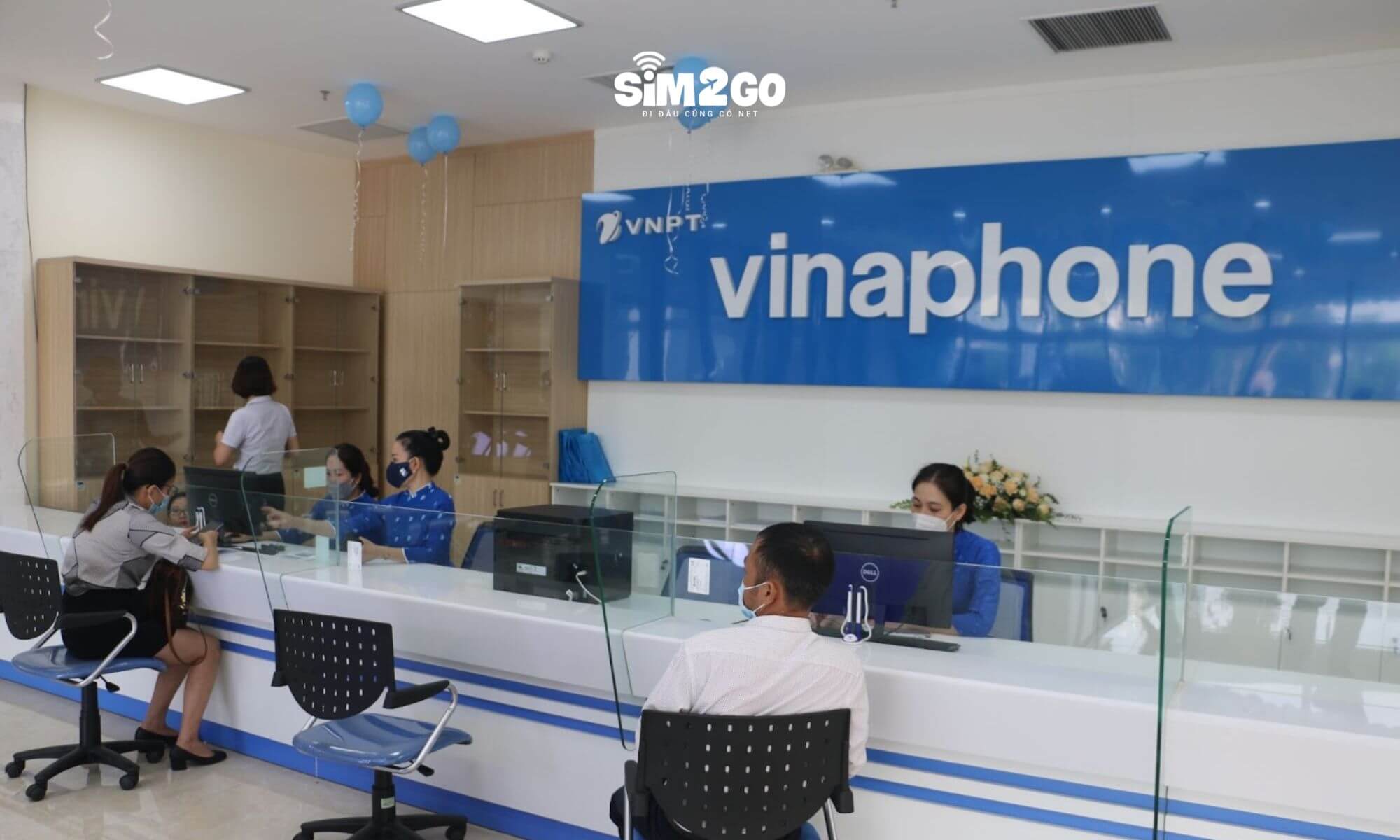 Đến điểm giao dịch VinaPhone để đăng ký MultiSIM dễ dàng