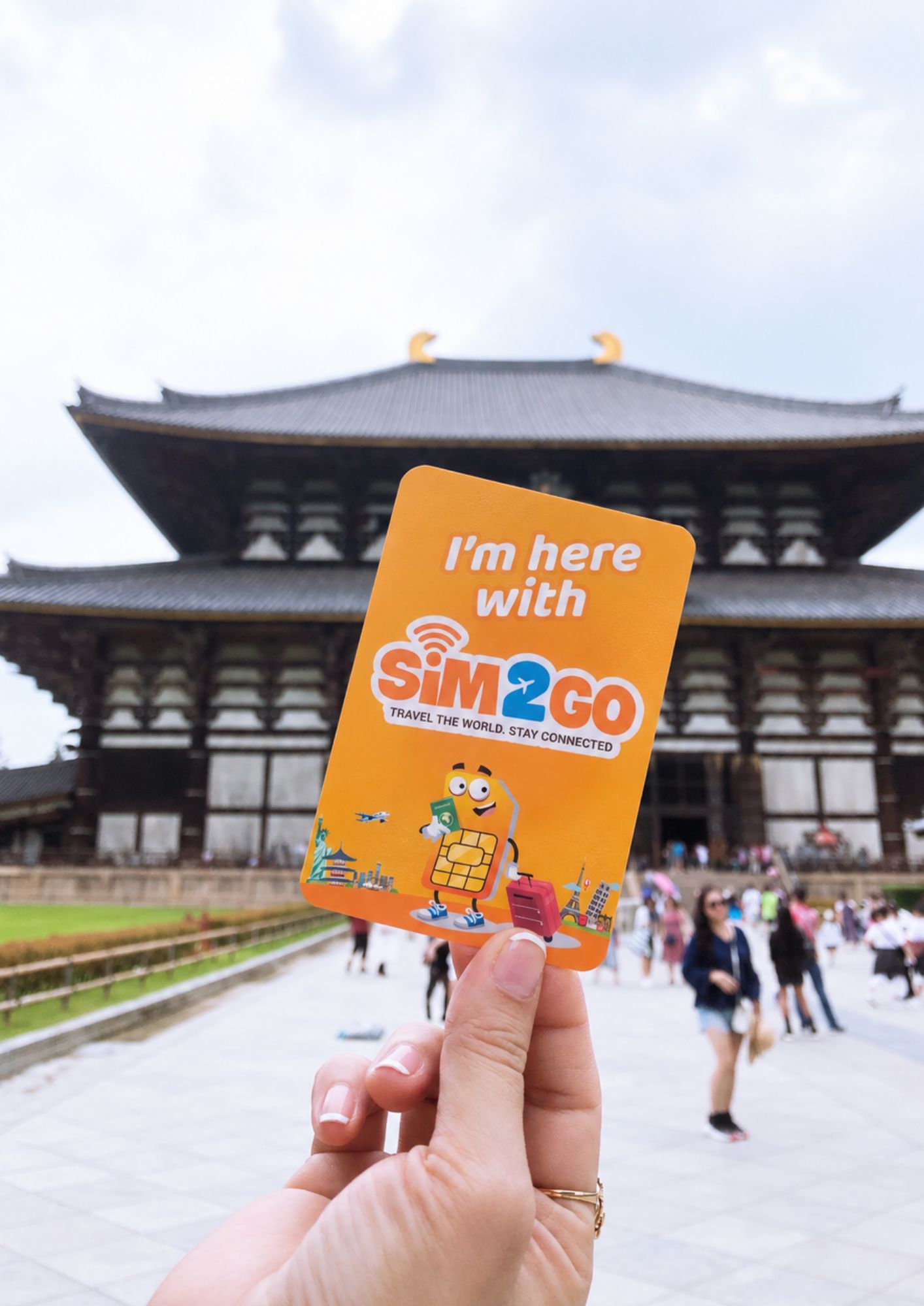 Khách hàng SIM2GO sử dụng eSIM Nhật Bản tại chùa Todaiji ở Nara
