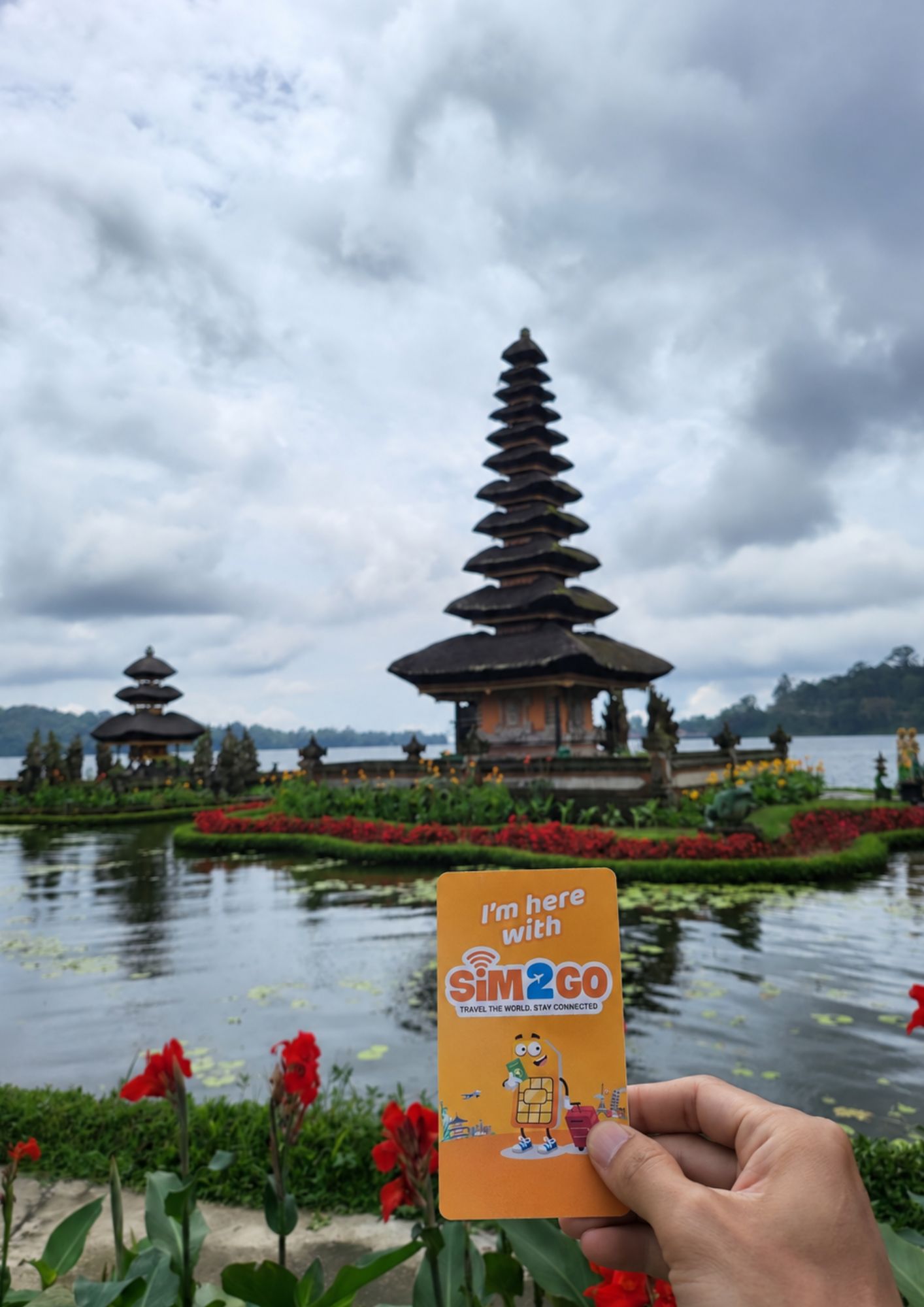 Khách hàng SIM2GO check-in tại Đền Ulun Danu Beratan